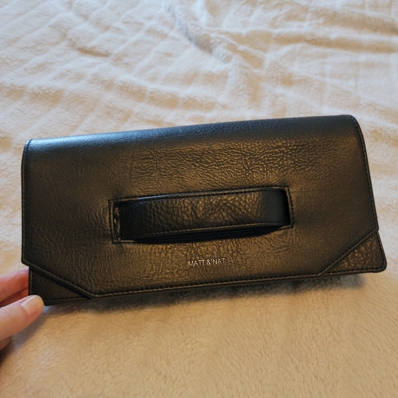 SOLD Matt and Nat clutch - Picture 5 of 6